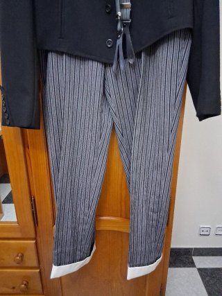 Traje campero negro y gris