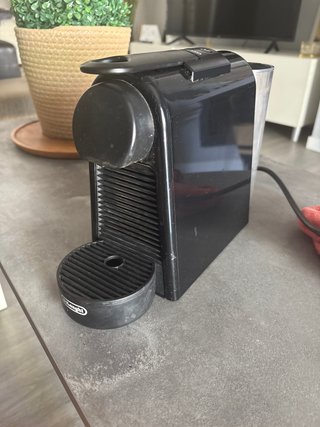 Cafetera Nespresso DeLonghi