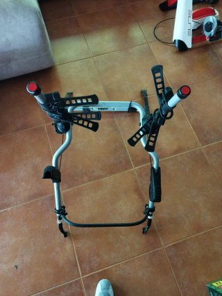 Portabicicletas Thule Coche