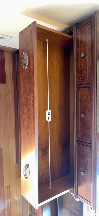 Cómoda de madera con espejo con recogida