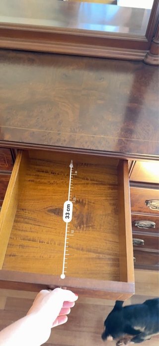 Cómoda de madera con espejo con recogida