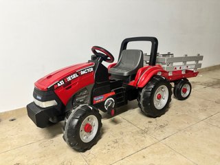 Tractor de pedales PegMaxi Diesel Tractor