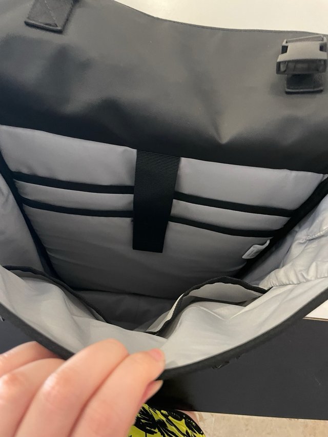 Mochila tomtoc Navigator-T61 Rolltop Negra