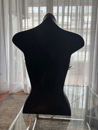 2 Bustos Plástico Negro Escaparate