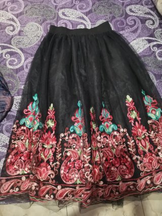 Falda tul bordada negra talla única
