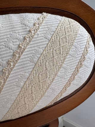 Silla neoclásica Adam madera y tela beige