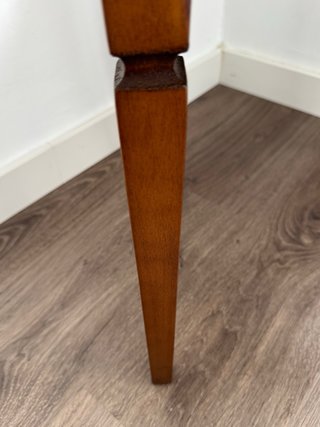 Silla neoclásica Adam madera y tela beige
