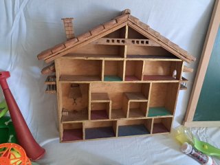 REGALO Lote juguetes pizarra y casa madera