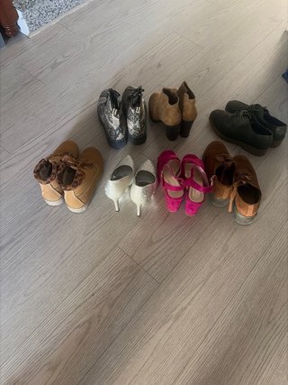 Botas y tacones de mujer
