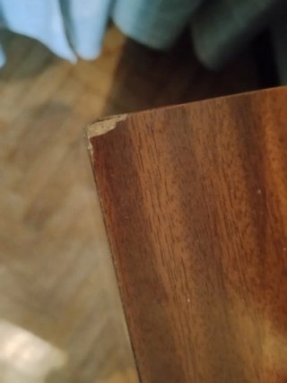 Cajonera de madera marrón