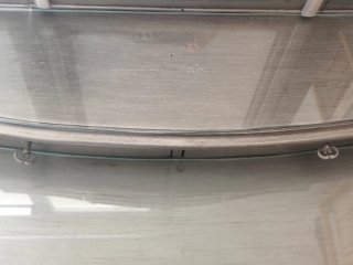 Tocador plateado con espejo y cristal