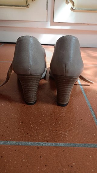 Mary Jane tortora con cinturino