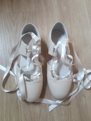Zapatos comunión T35 beige
