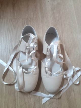 Zapatos comunión T35 beige