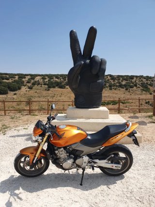 Honda Hornet 600 Naranja en un estado increible