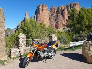 Honda Hornet 600 Naranja en un estado increible