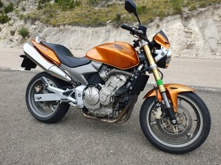 Honda Hornet 600 Naranja en un estado increible