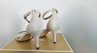 Tacones Michael Kors Blancos