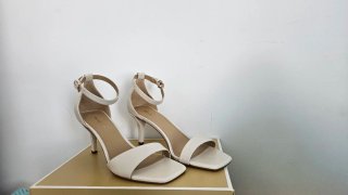 Tacones Michael Kors Blancos