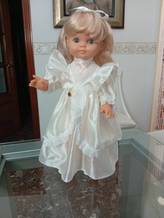 Muñeca de Comunión Vestido Blanco