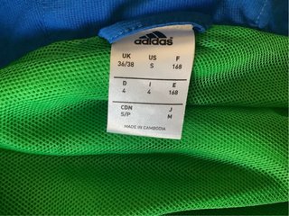 Chándal Adidas verde con capucha