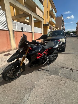Aprilia Dorsoduro 900 Supermotard