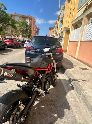 Aprilia Dorsoduro 900 Supermotard
