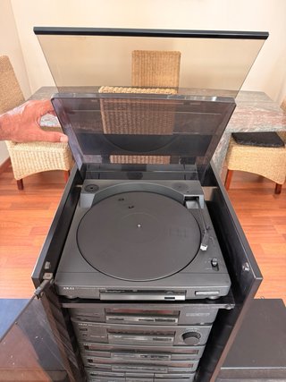 Cadena musical AKAI vintage completa + altavoces.