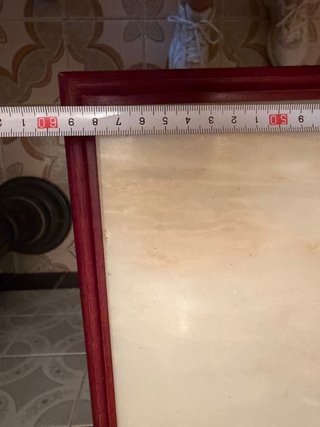 Recibidor de madera con tapa de mármol