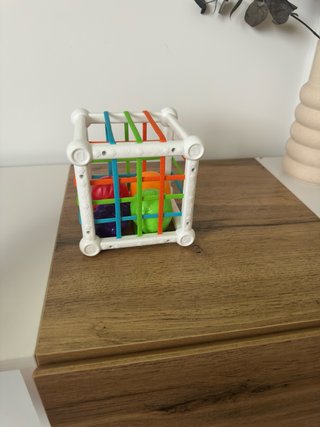 Cubo didáctico para bebés