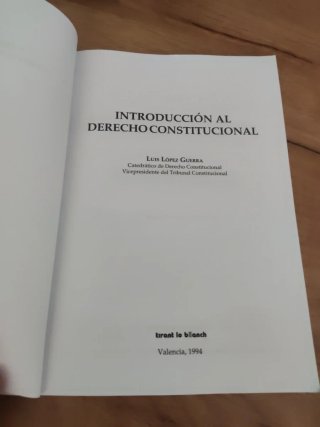 Introducción al derecho constitucional