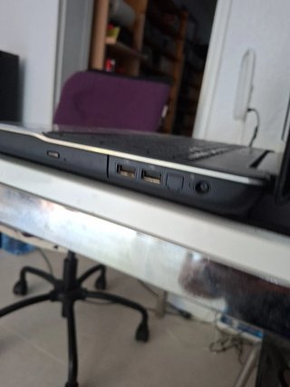 Portátil HP Negro   sin cargador