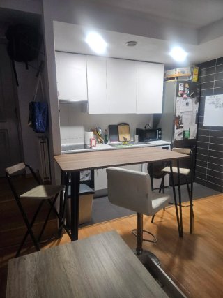 Tavolo Alto Bar + 2 Sgabelli Bianchi