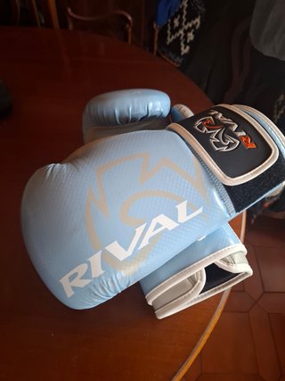 Guantes de Boxeo Rival Azules y Blancos