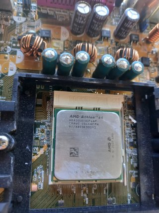 Scheda Madre ASUS K8V-F con CPU AMD Athlon 64