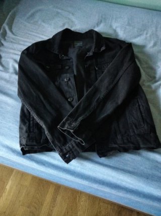 Cazadora vaquera negra Primark Talla S