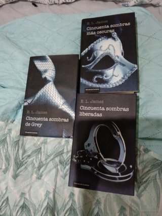 3 libros de cincuenta sombras de grey