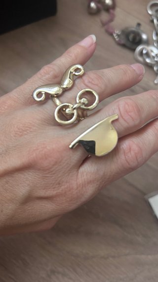 Anillo dorado ajustable