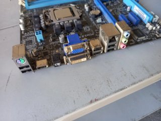 Scheda Madre ASUS P8H61-M con CPU i5-2400