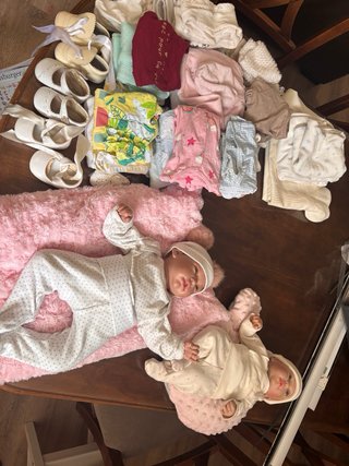 Litera Bebés Reborn + Ropa