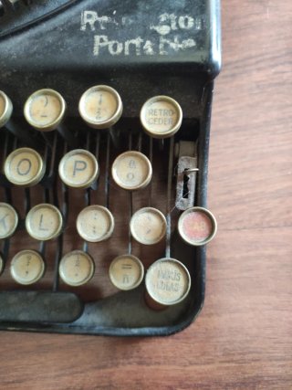 Máquina de escribir antigua Remington