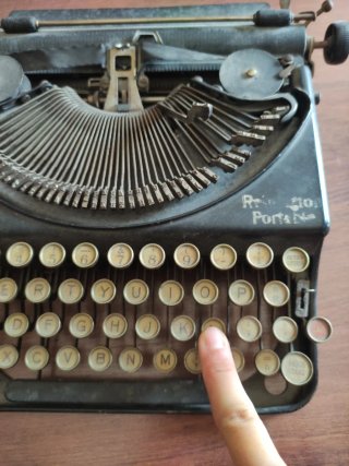 Máquina de escribir antigua Remington