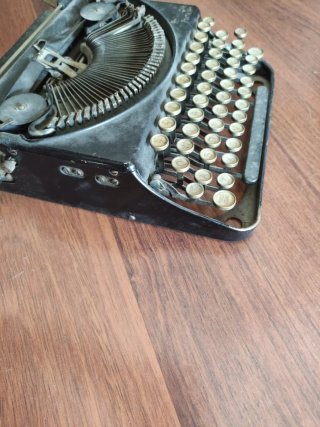 Máquina de escribir antigua Remington