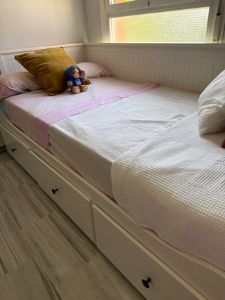 Cama infantil Ikea Hemnes blanca