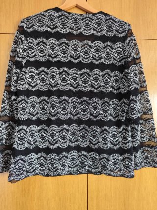 Camiseta  encaje manga larga Talla G
