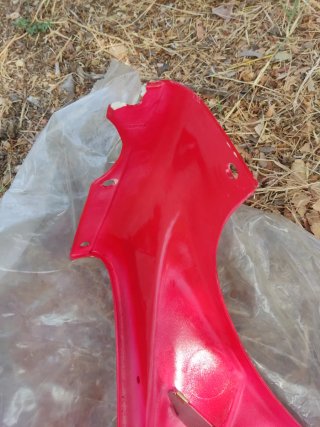 Tapa lateral Derbi GPR 50R nueva original