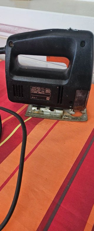 Sierra de calar Black & Decker 350W