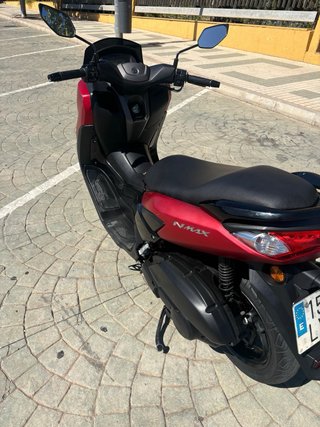 Yamaha NMAX 125 2022 Roja y Negra 23.000