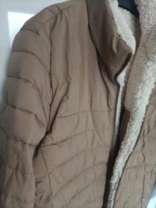 Chaqueta DKNY forrada de borreguito Talla M