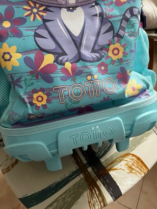 Mochila Totto con ruedas y diseño de gato